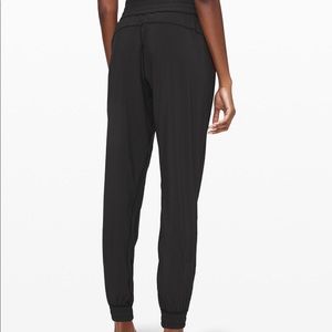 Lululemon Wanderer Jogger Sz4